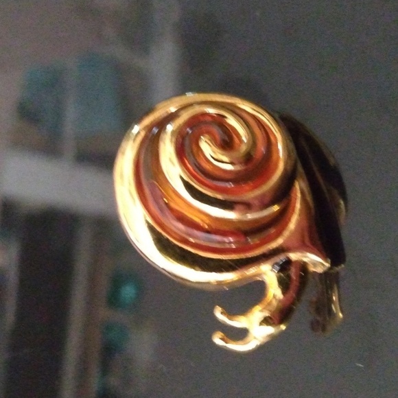 Gold Tone Yellow Lucite Plique-A-Jour Style Snail Pendant - Picture 3 of 7